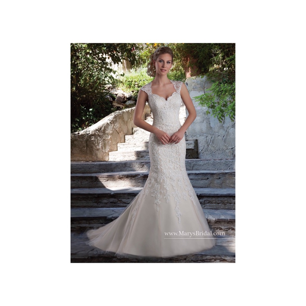 Fit & Flare Wedding Dress